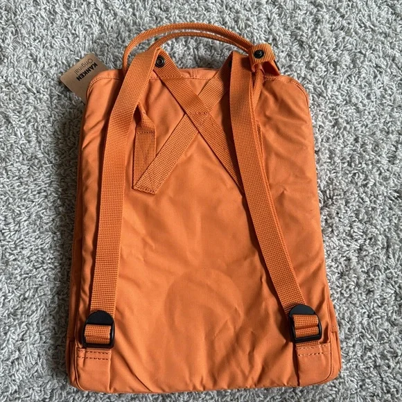Fjallraven Kånken Spicy Orange Backpack NWT - Picture 5 of 8